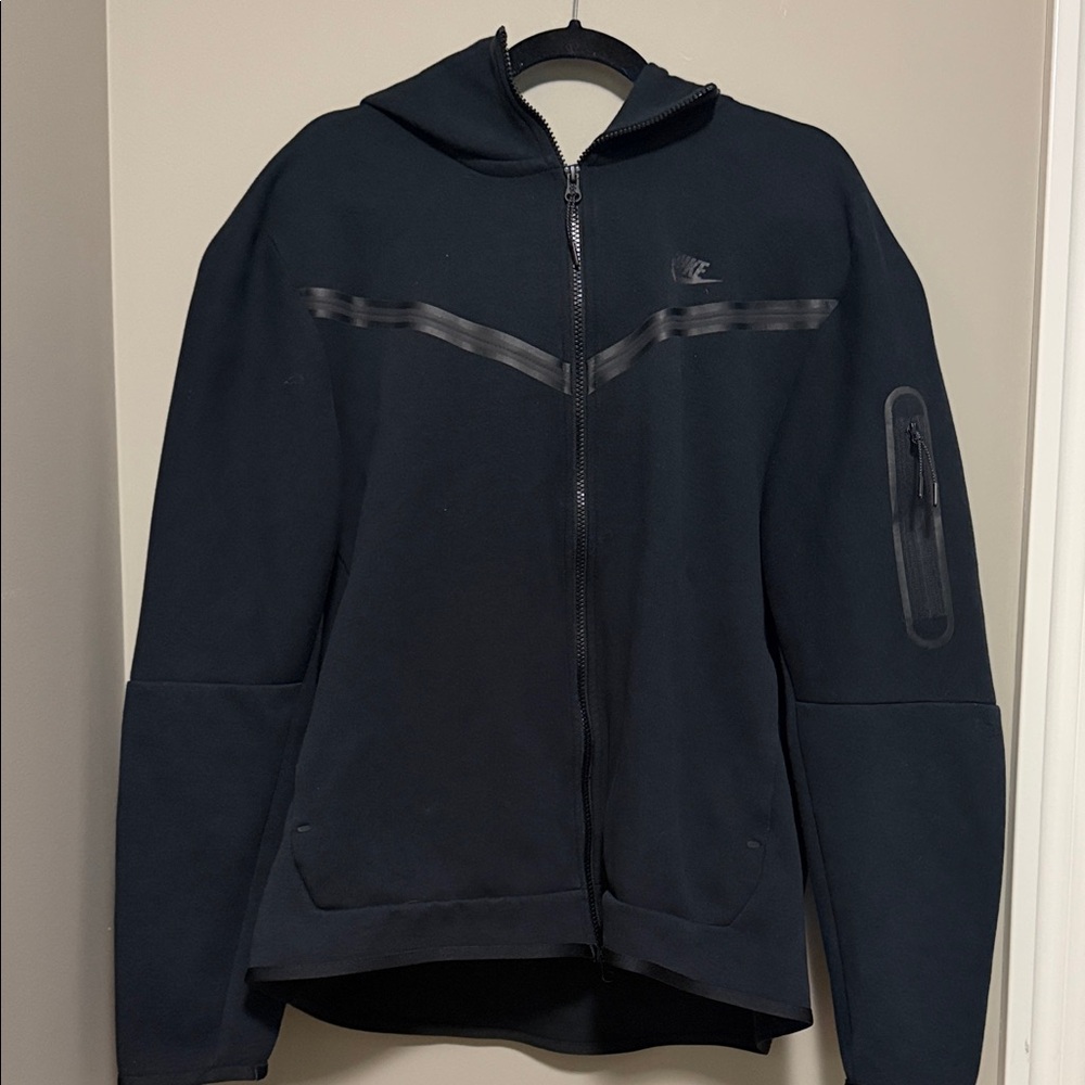 Nike Men Black Zip-Up Hoodie